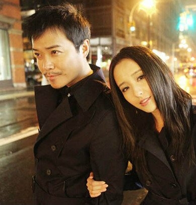 陈思诚当众抚摸娇妻佟丽娅肚子引猜疑