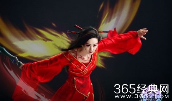 《花千骨》中的小月是妖神吗？花千骨和小月什么关系？