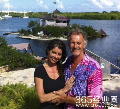 62岁大爷用15万矿泉水瓶造岛并觅得佳人当岛主