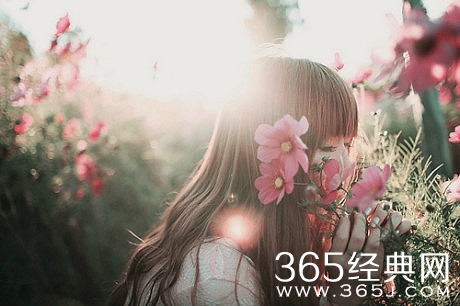 早安心语：有些爱，只能止于唇齿，掩于岁月。2015.08.12