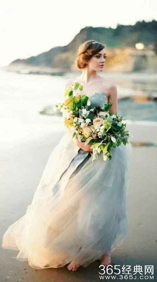 早安心语：孤单的心，是梦醒之后，没有一个能倾诉的你。2015.08.13