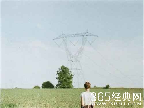 早安心语：孤单的心，是梦醒之后，没有一个能倾诉的你。2015.08.13