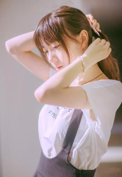 南京高颜值双胞胎姐妹同分被录取