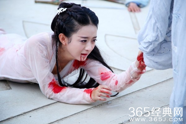 《花千骨》赵丽颖为师甘受消魂钉 虐心指数飙升