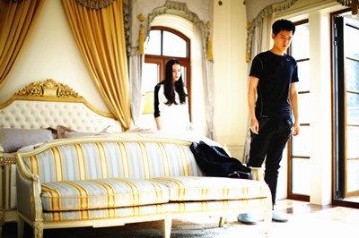 迪丽热巴安慰傅方俊