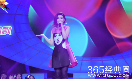 Selina做客《偶滴歌神啊》 发现翻版Hebe