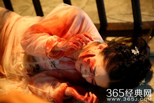 《花千骨》赵丽颖受刑毁容 虐心剧情创收视新高