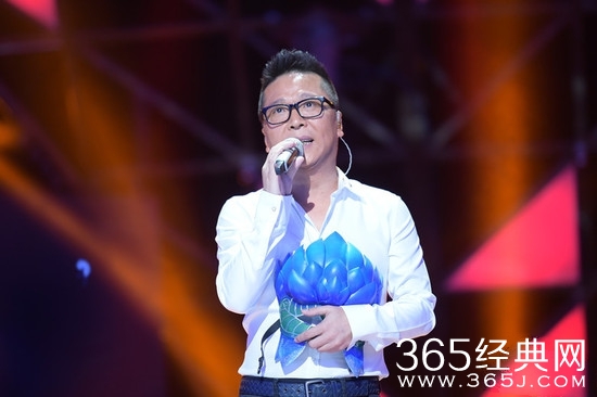 “莲花”李春波揭面求婚 相恋20年再唱《小芳》