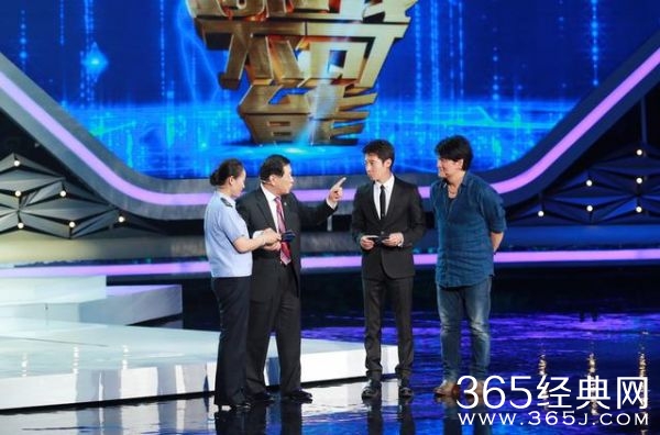 王俊凯录什么节目从高处跌落 王俊凯录节目从高空跌落原因