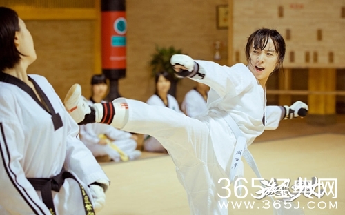 《旋风少女》中戚百草和李恩秀在竹林比赛谁赢了？