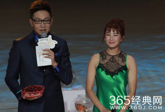 张雨绮的造型被指很土。其在两期节目后宣布退赛。