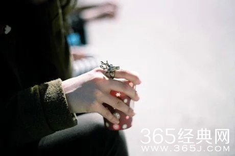 早安心语：不曾忘记只是不再想念。2015.08.19