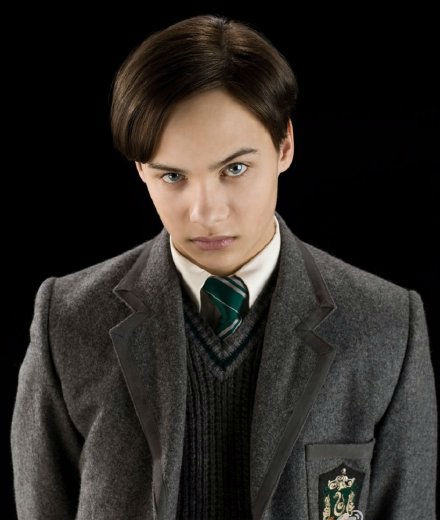 伏地魔加盟《行尸之惧》第一季