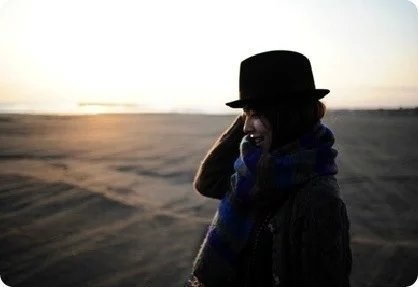 早安心语：所爱隔山海，山海可不平。2015.08.21