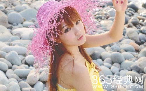 早安心语：站得久了，就忘了自己在等什么！2015.08.24