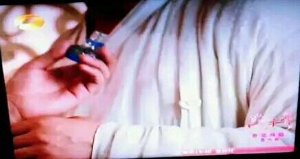 《花千骨》摩严为什么给白子画喝绝情池水