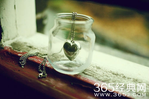 早安心语：希望你在梦里想起我拥抱你的力气。2015.08.25