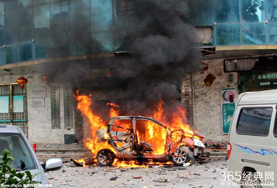 网购炸药死警察惊人内幕曝光