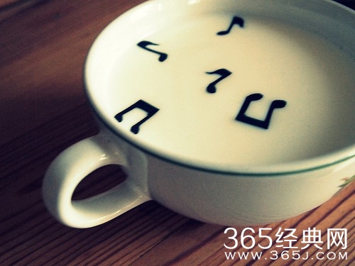 早安心语：渐渐的没有了谁的晚安我也能安稳睡觉2015.08.27