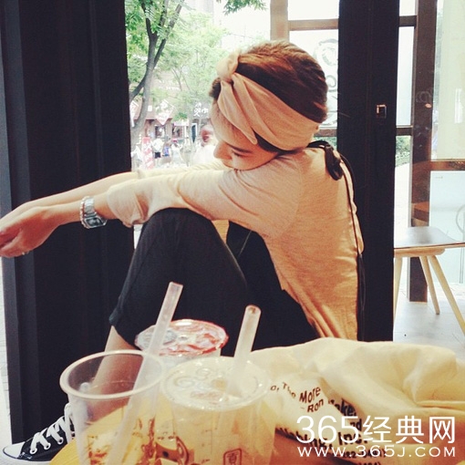 早安心语：渐渐的没有了谁的晚安我也能安稳睡觉2015.08.27