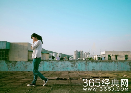 早安心语：渐渐的没有了谁的晚安我也能安稳睡觉2015.08.27