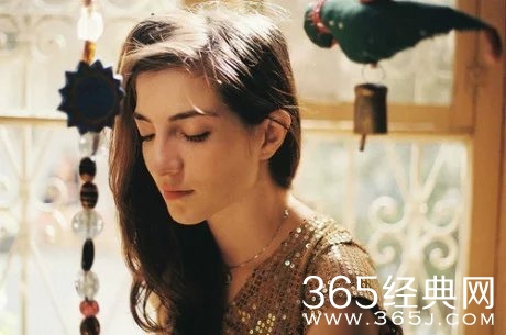 早安心语：我想你，却再也没有一个理由能去联系你。2015.08.28