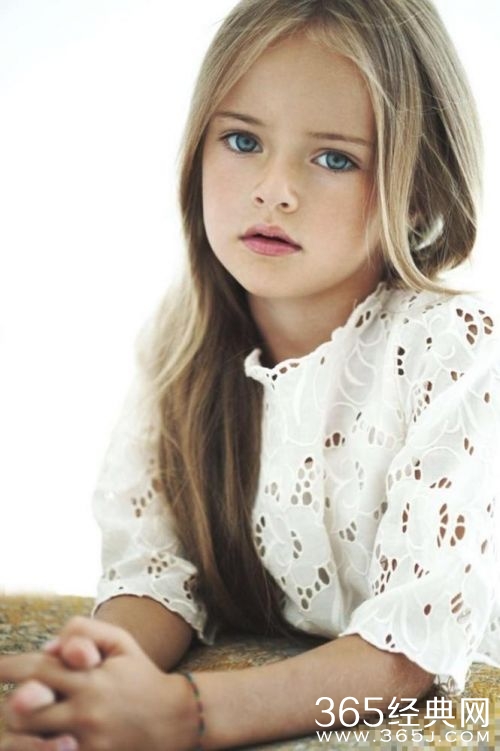 克里斯汀娜·皮曼诺娃Kristina Pimenova个人资料家庭背景生活写真照片