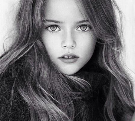 克里斯汀娜·皮曼诺娃Kristina Pimenova个人资料家庭背景生活写真照片