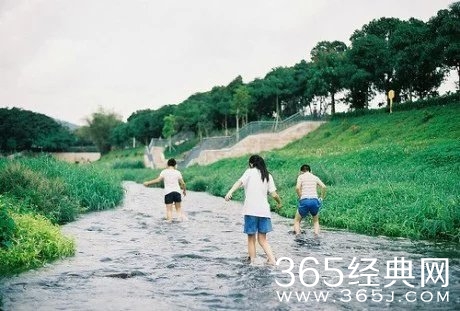 早安心语：下一个十年，我们还是好朋友。2015.09.01