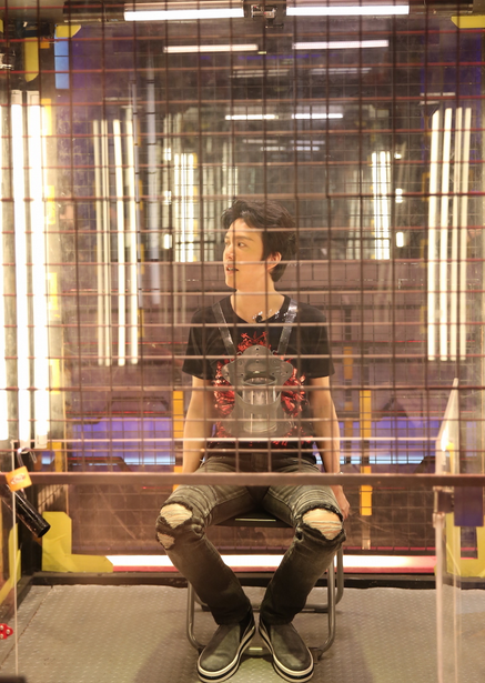 李云迪加盟星星的密室2献综艺首秀 上蹿下跳捉苍蝇玩嗨