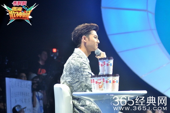 偶滴歌神啊王子邱胜翊做客遭告白 嘻哈小子拥抱徐浩