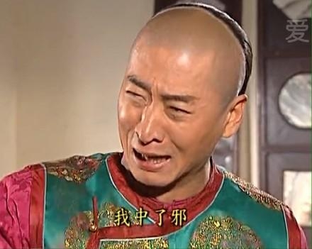 经典哥：准备看明天阅兵的漂亮女兵！2015.09.02