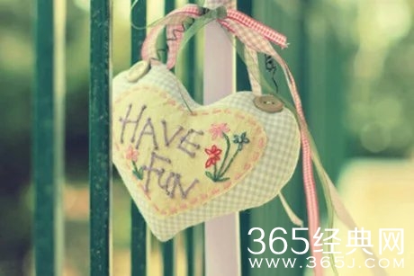 早安心语：最简单的爱自己，就是好好吃饭。2015.09.06