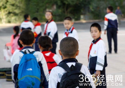 开学装备惊小伙伴 攀比情况严重