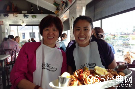 曝中国女排教练郎平明年1月大婚 未婚夫是鉴宝师