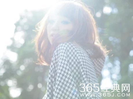 早安心语：无需匆忙，不要将就缘分到了，就一定会在一起。2015.09.07