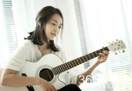 早安心语：不要费尽心思的去恨一个人，不然到头来你只会爱上他。2015.09.08