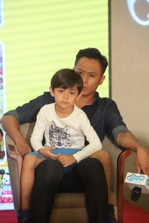 刘烨称诺一太火生活受困扰 盼其早日离开娱乐圈