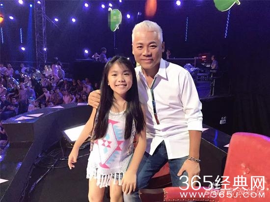 蒙面歌王半决赛猜评团名单有谁