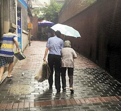 经典哥：教师节你们送礼物了吗？2015.09.10