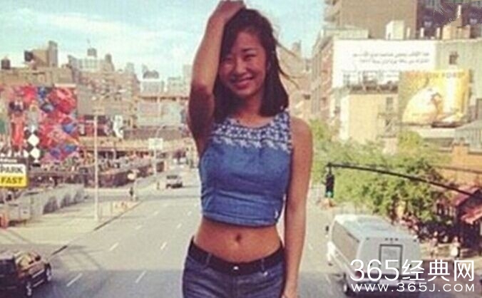 刘欢女儿近照曝光 女神级身材凹凸有致