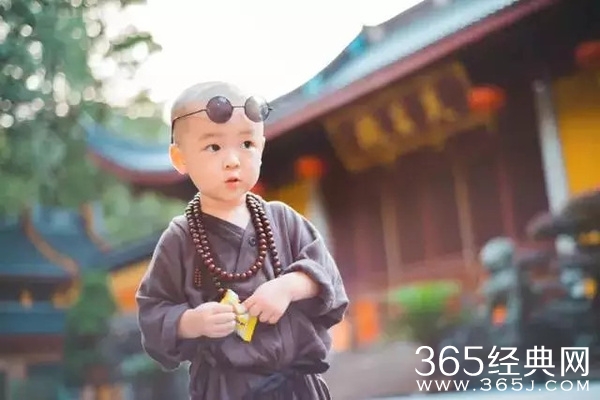 灵隐寺最萌小和尚腾腾海量萌照 年仅两岁萌翻网友