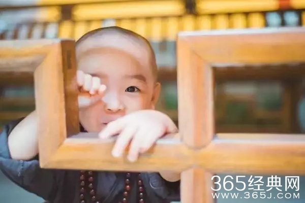 灵隐寺最萌小和尚腾腾海量萌照 年仅两岁萌翻网友