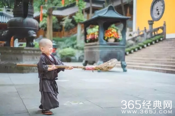 灵隐寺最萌小和尚腾腾海量萌照 年仅两岁萌翻网友