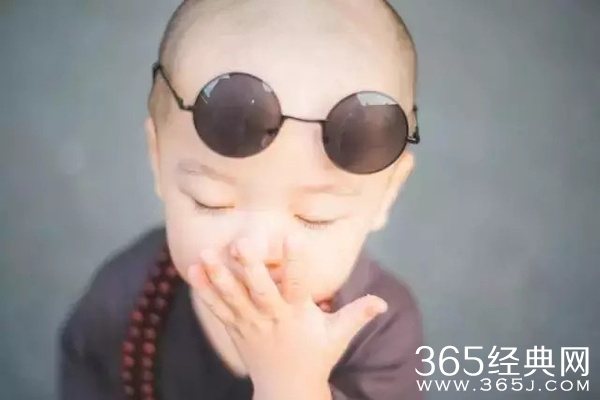 灵隐寺最萌小和尚腾腾海量萌照 年仅两岁萌翻网友