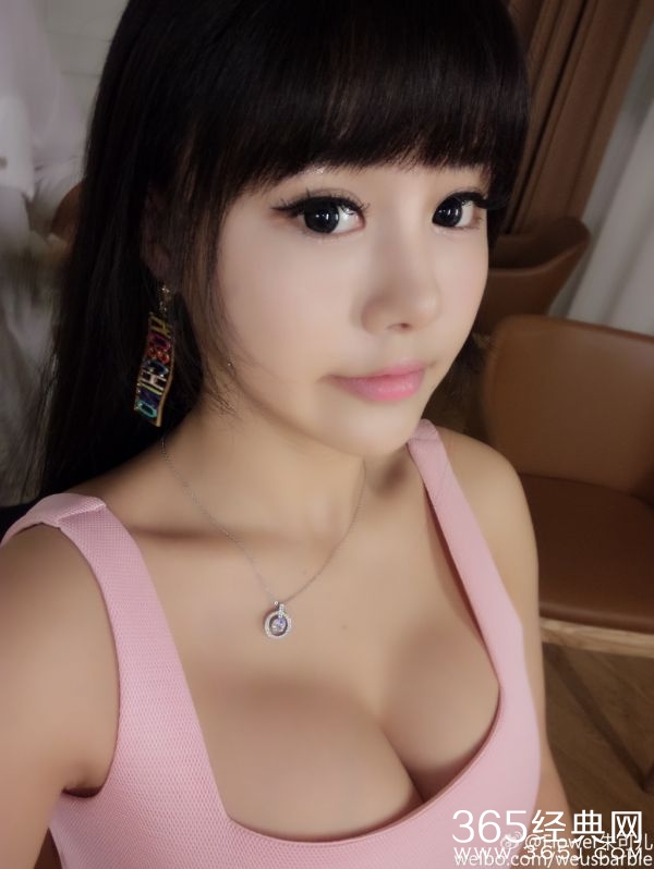 完美假期朱可儿胸围大尺度写真 朱可儿或将退房