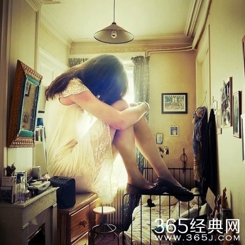 早安心语：最疼的疼是原谅 最黑的黑是绝望。2015.09.17