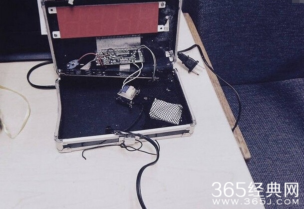 自制闹钟被当炸弹 14岁少年内心忐忑