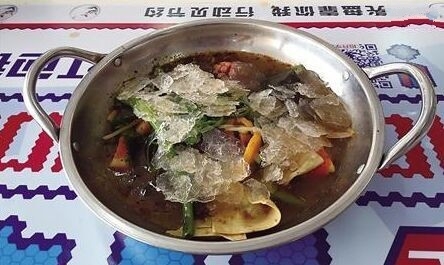 高校现冰镇麻辣烫