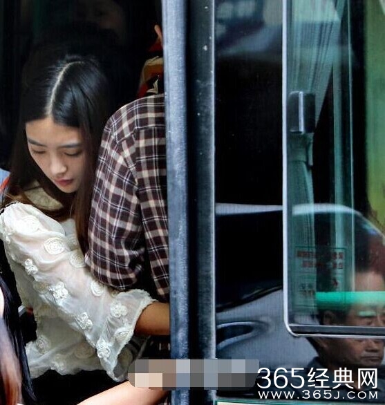 杭州无车日图3妹子清纯美丽遭热搜 无车日变挤公交日